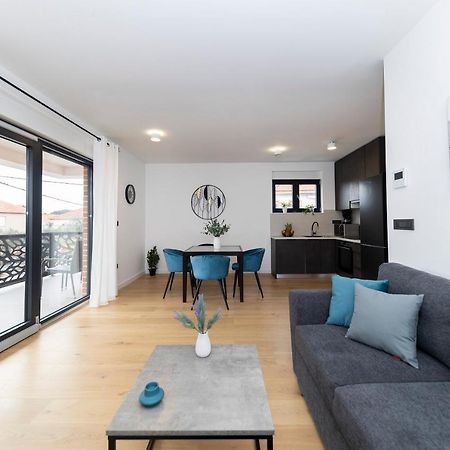 Apartment Marianne , Parking Free , 2 Bedroom & 2 Bathroom , Modern & Cozy Zadar Bagian luar foto