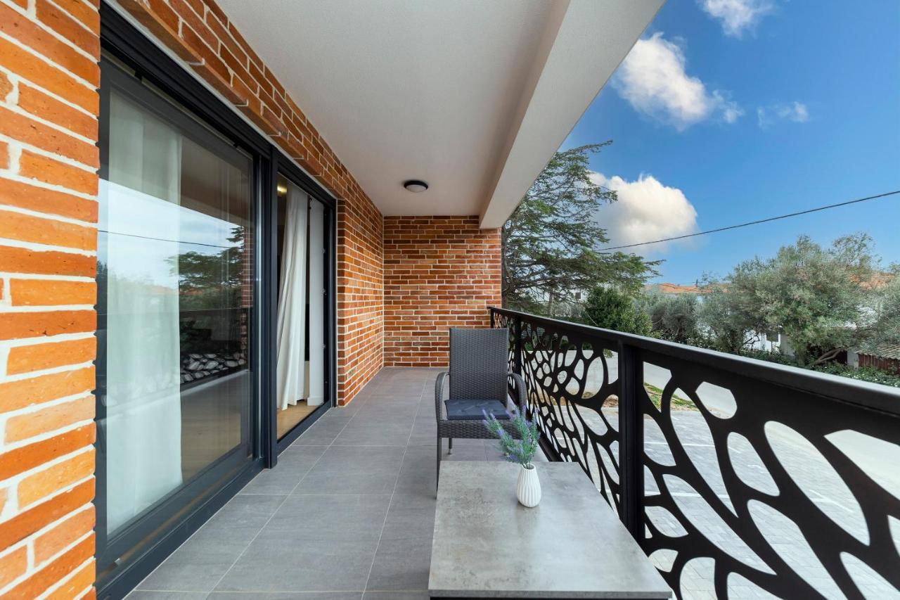 Apartment Marianne , Parking Free , 2 Bedroom & 2 Bathroom , Modern & Cozy Zadar Bagian luar foto