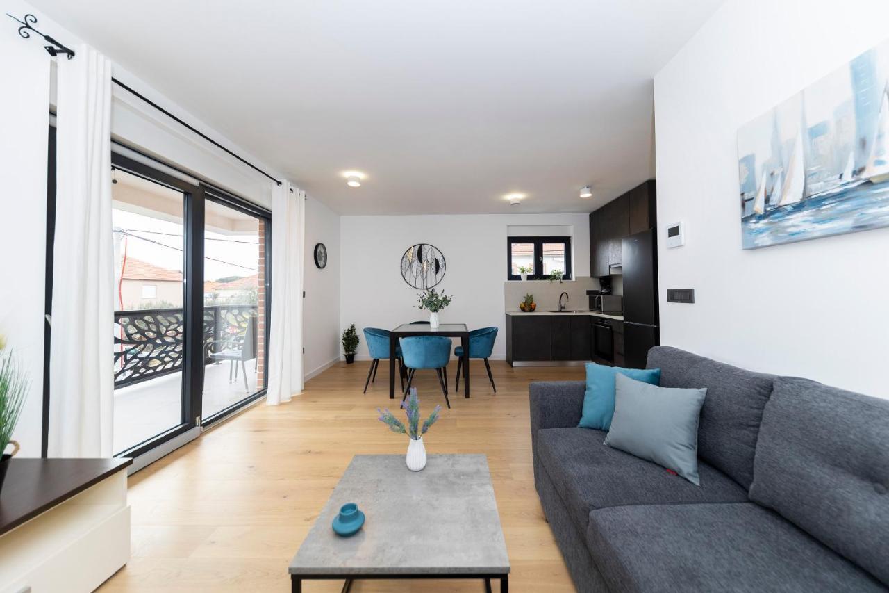 Apartment Marianne , Parking Free , 2 Bedroom & 2 Bathroom , Modern & Cozy Zadar Bagian luar foto