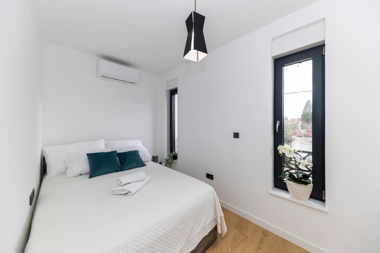 Apartment Marianne , Parking Free , 2 Bedroom & 2 Bathroom , Modern & Cozy Zadar Bagian luar foto